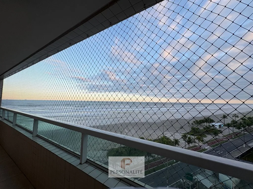 Apartamento 2 dormitórios 1 suíte com vista para o mar