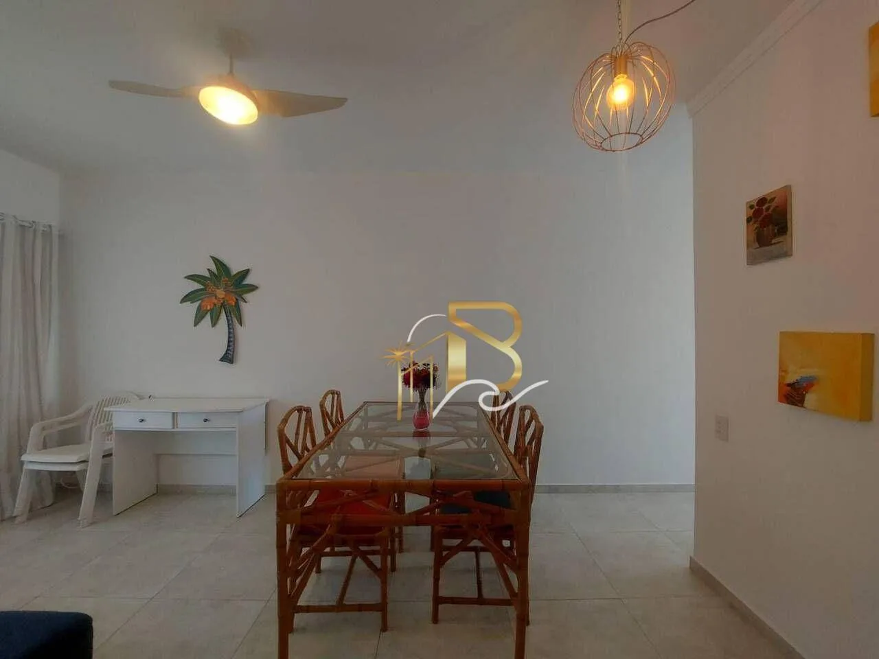Apartamento com 2 dormitórios à venda, 62 m² por R$ 410.000,00 - Praia da Enseada - Guarujá/SP