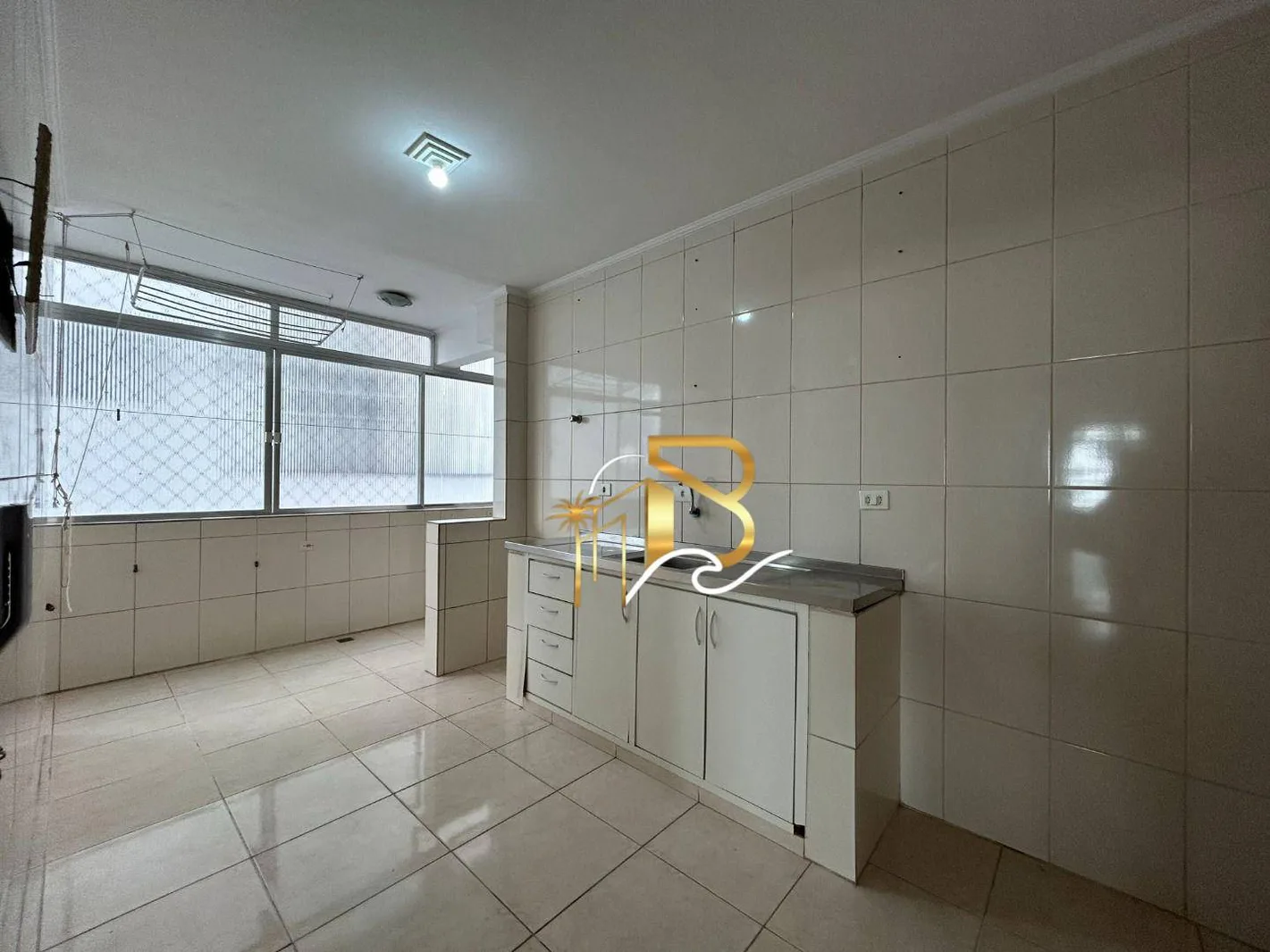 Apartamento com 2 dormitórios à venda, 90 m² por R$ 424.000 - Pitangueiras - Guarujá/SP