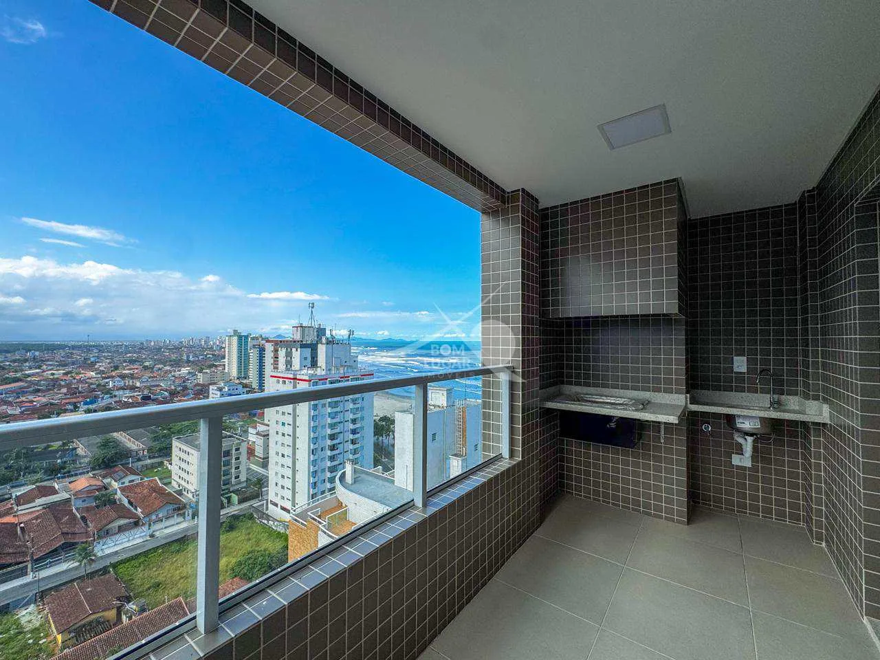 Apartamento com 2 dormitórios, Jardim Real, Praia Grande - SP