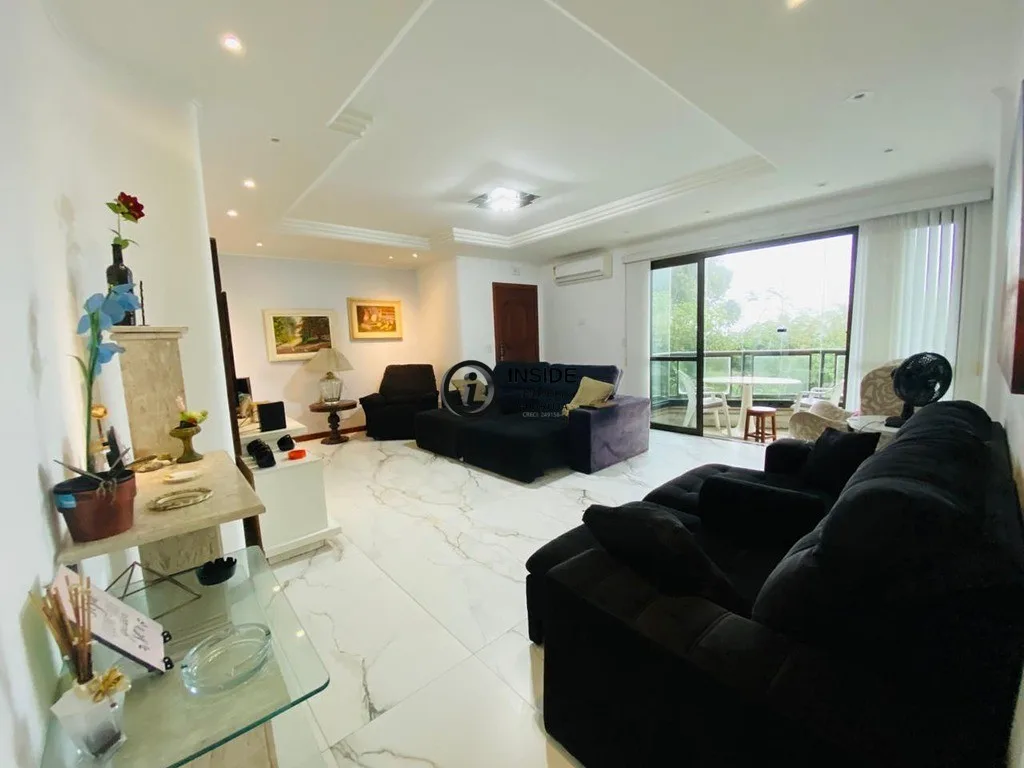 Apartamento com 3 suítes à venda