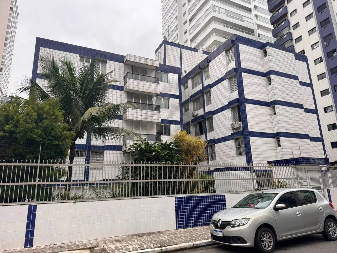 APARTAMENTO MOBILIADO A 1 QUADRA DA PRAIA!