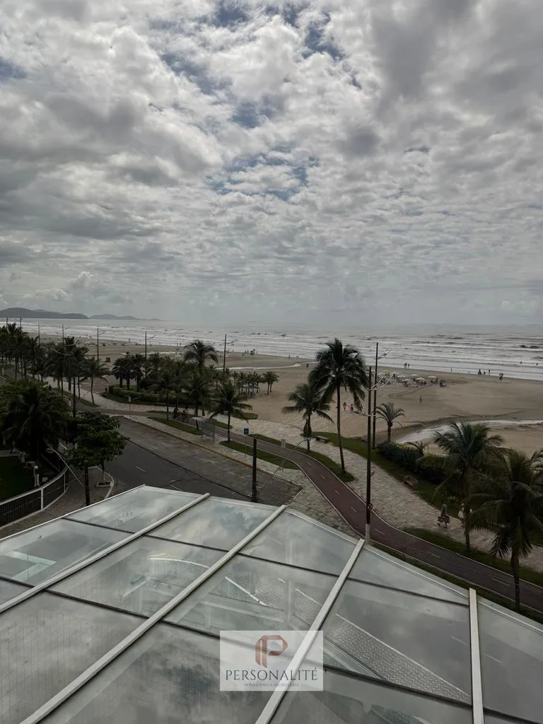 APARTAMENTO MODERNO, COM UMA LINDA VISTA MAR.