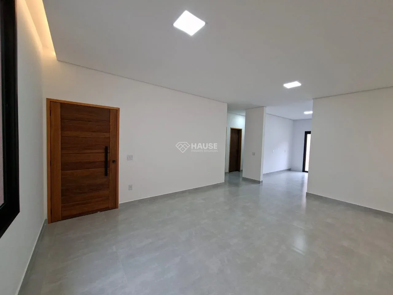 Casa à Venda com 3 Dormitórios e Suíte com Closet – 133 m² de Construção – Aceita Financiamento – Villagio Fosuzzi - R$ 750.000