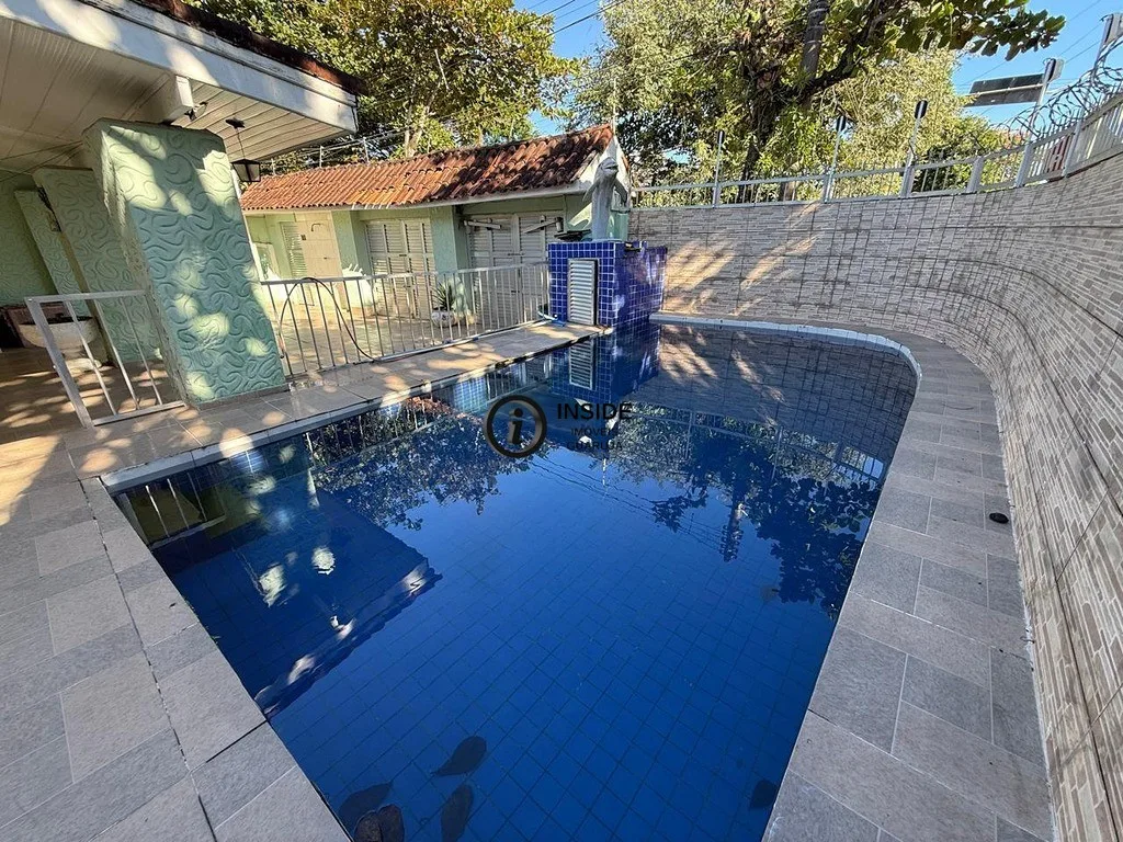 Casa à venda com 6 quartos na praia do pernambuco