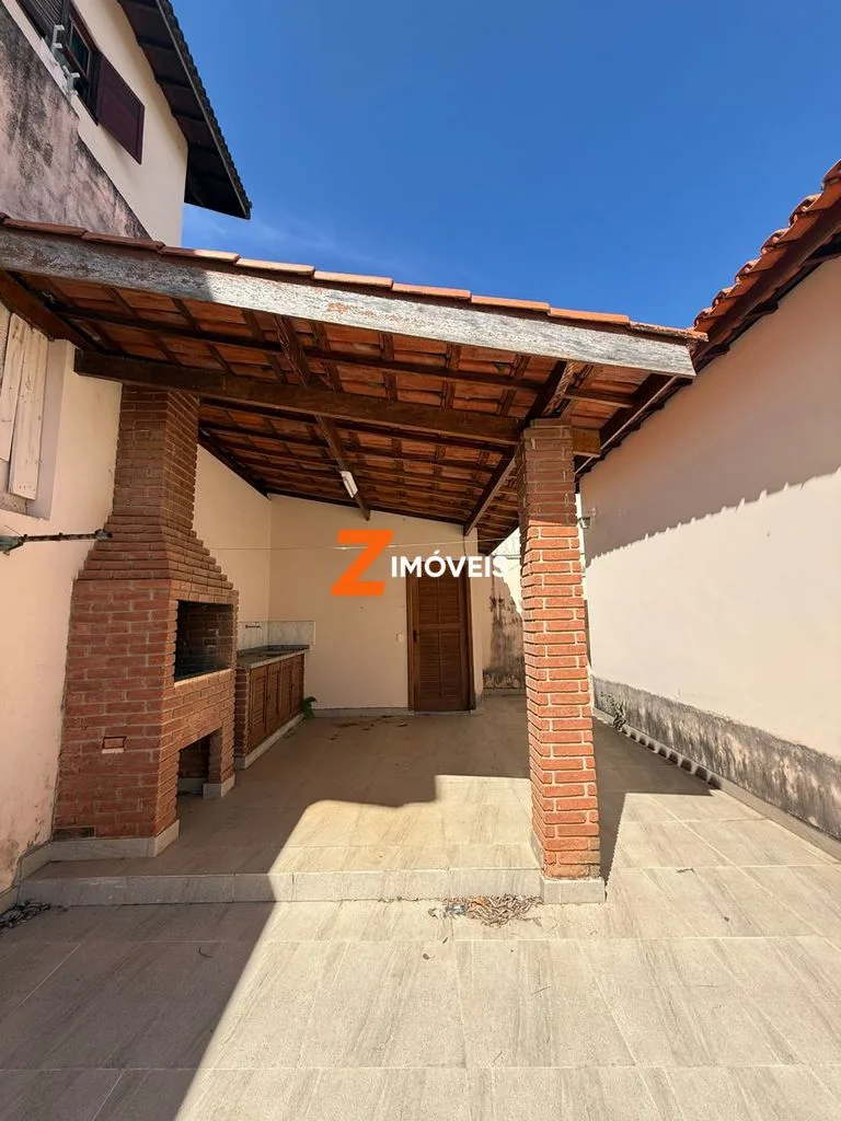 Casa à venda em Itatiba,SP Loteamento Rei de Ouro 3 quartos 241m²
