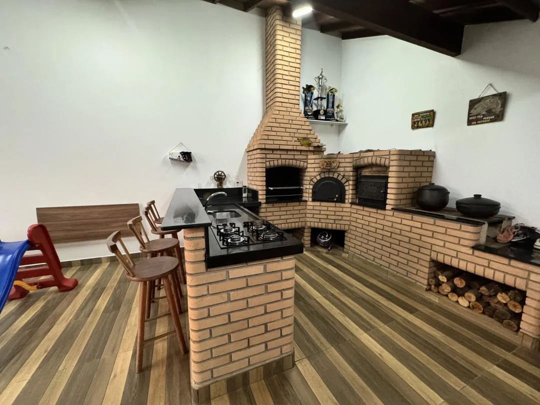 Casa à venda no Central Park I em Itatiba – 3 dormitórios, 1 suíte, 180m² – R$ 800.000