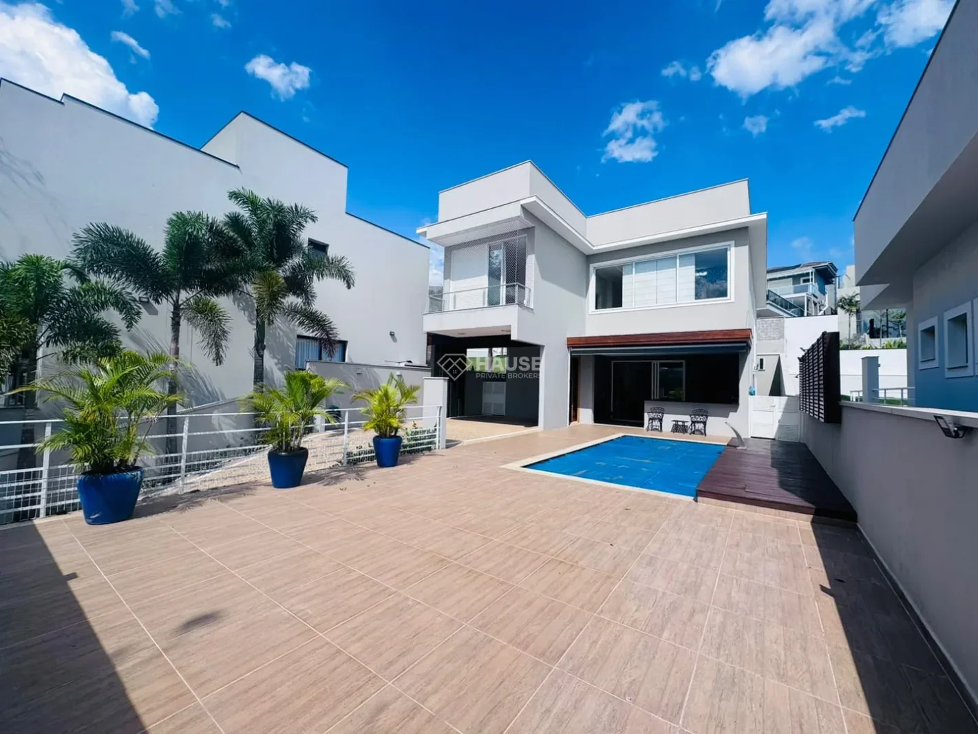 Casa à Venda no Condomínio Villa Ravenna em Itatiba – 3 Suítes, Elevador, Piscina e Espaço Gourmet