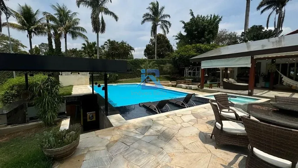 Casa com 6 quartos à venda, 758 m² por R$ 3.000.000