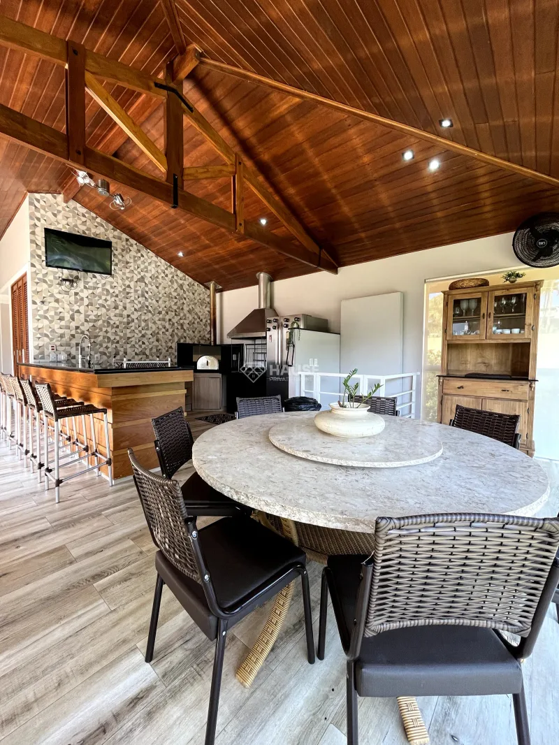 Casa de Alto Padrão em Condomínio à Venda – Ville de Chamonix