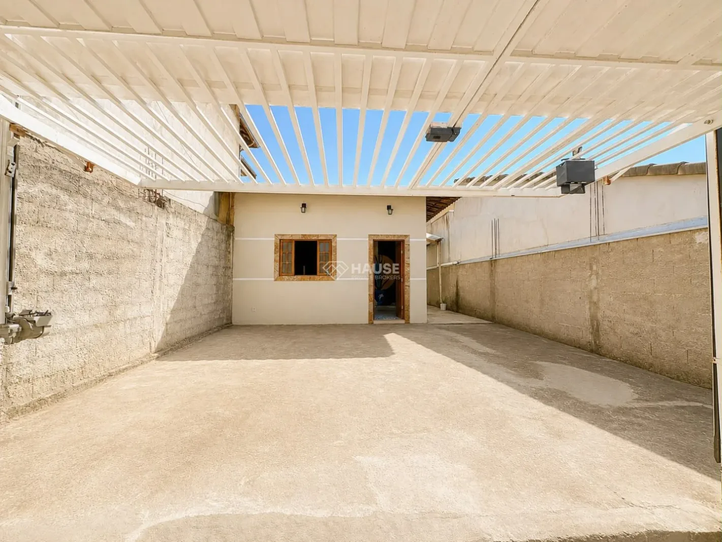 Casa Térrea à Venda no Bairro Terra Nova em Itatiba – 2 Quartos, Suíte e 2 Vagas