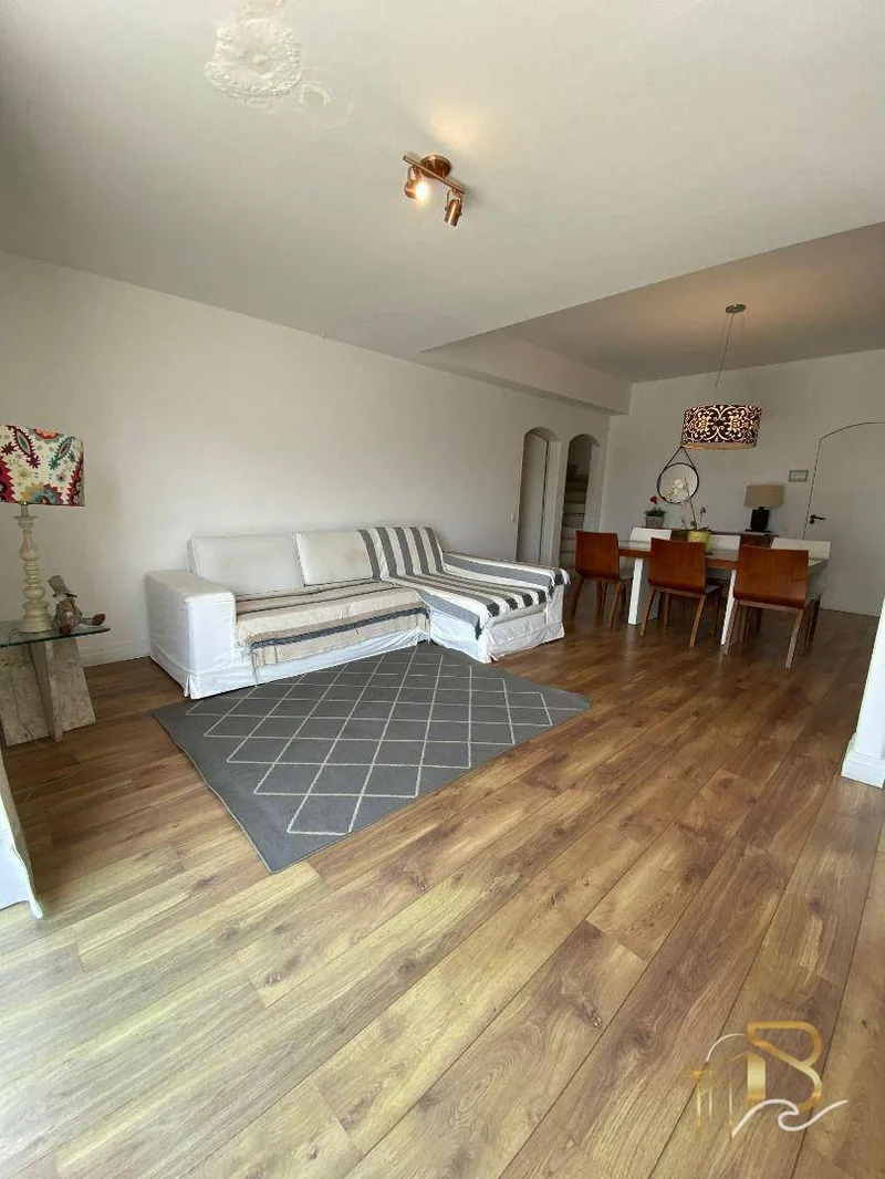 Cobertura com 3 dormitórios à venda, 263 m² por R$ 905.000,00 - Pitangueiras - Guarujá/SP