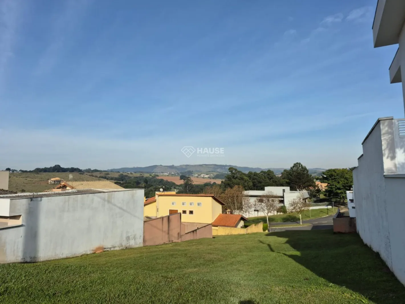 TERRENO EM ACLIVE NO VILLE DE FRANCE | 380 m² PARA CONSTRUIR COM ESTILO
